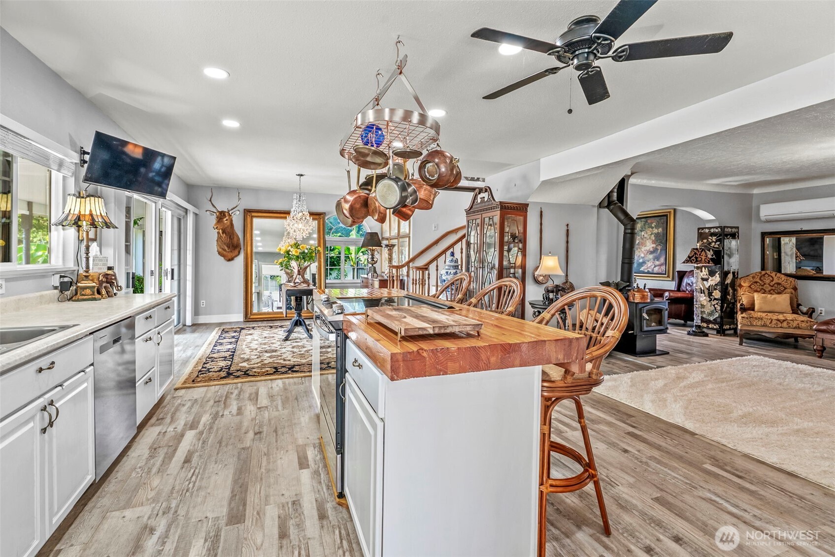 10 E Sunny Sands Road Cathlamet WA 98612