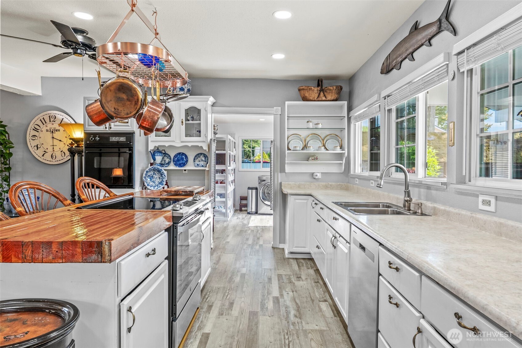 10 E Sunny Sands Road Cathlamet WA 98612