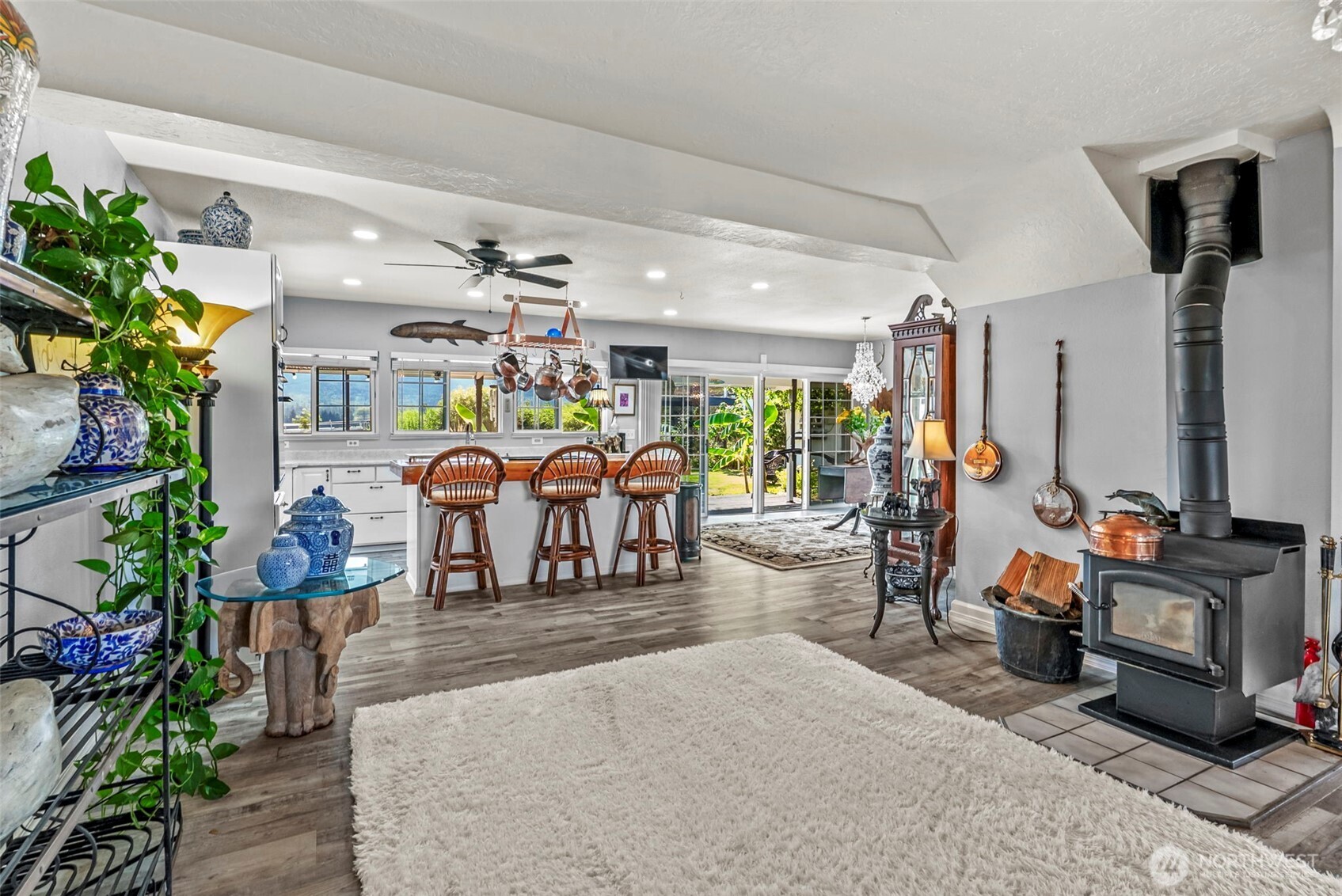 10 E Sunny Sands Road Cathlamet WA 98612