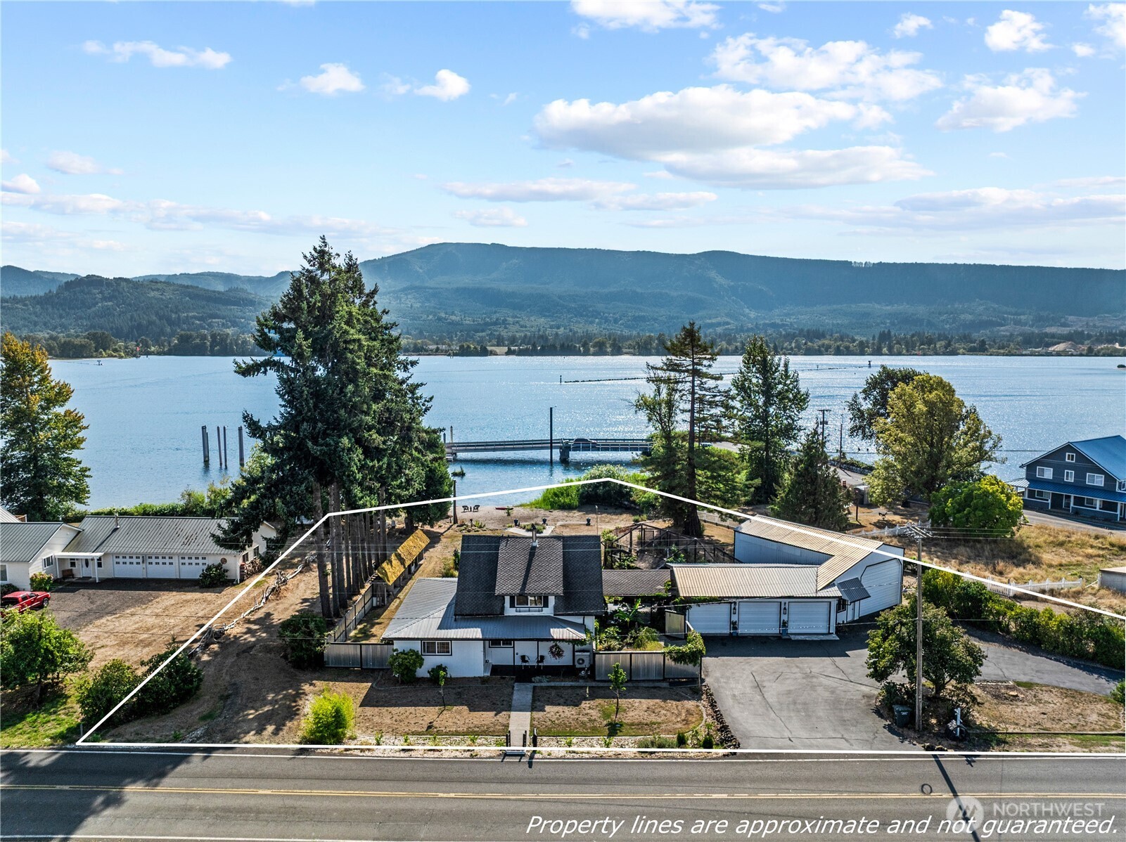 10 E Sunny Sands Road Cathlamet WA 98612