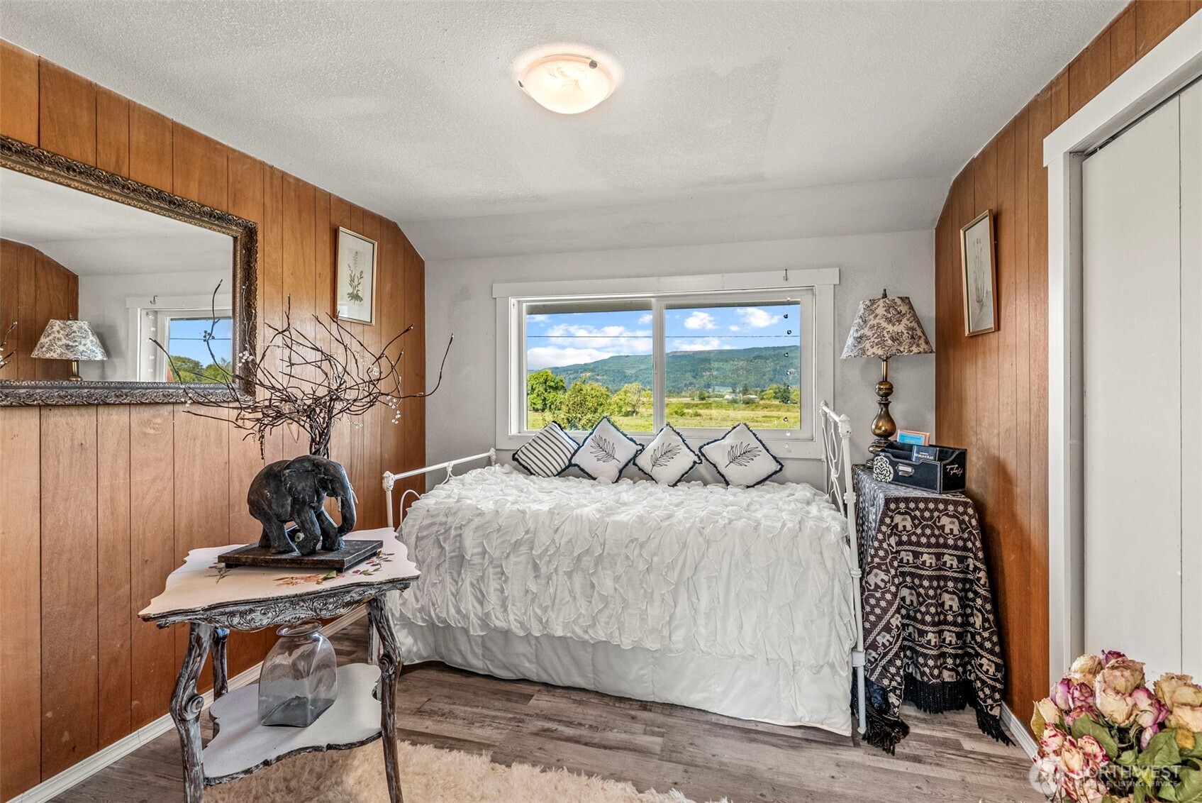 10 E Sunny Sands Road Cathlamet WA 98612