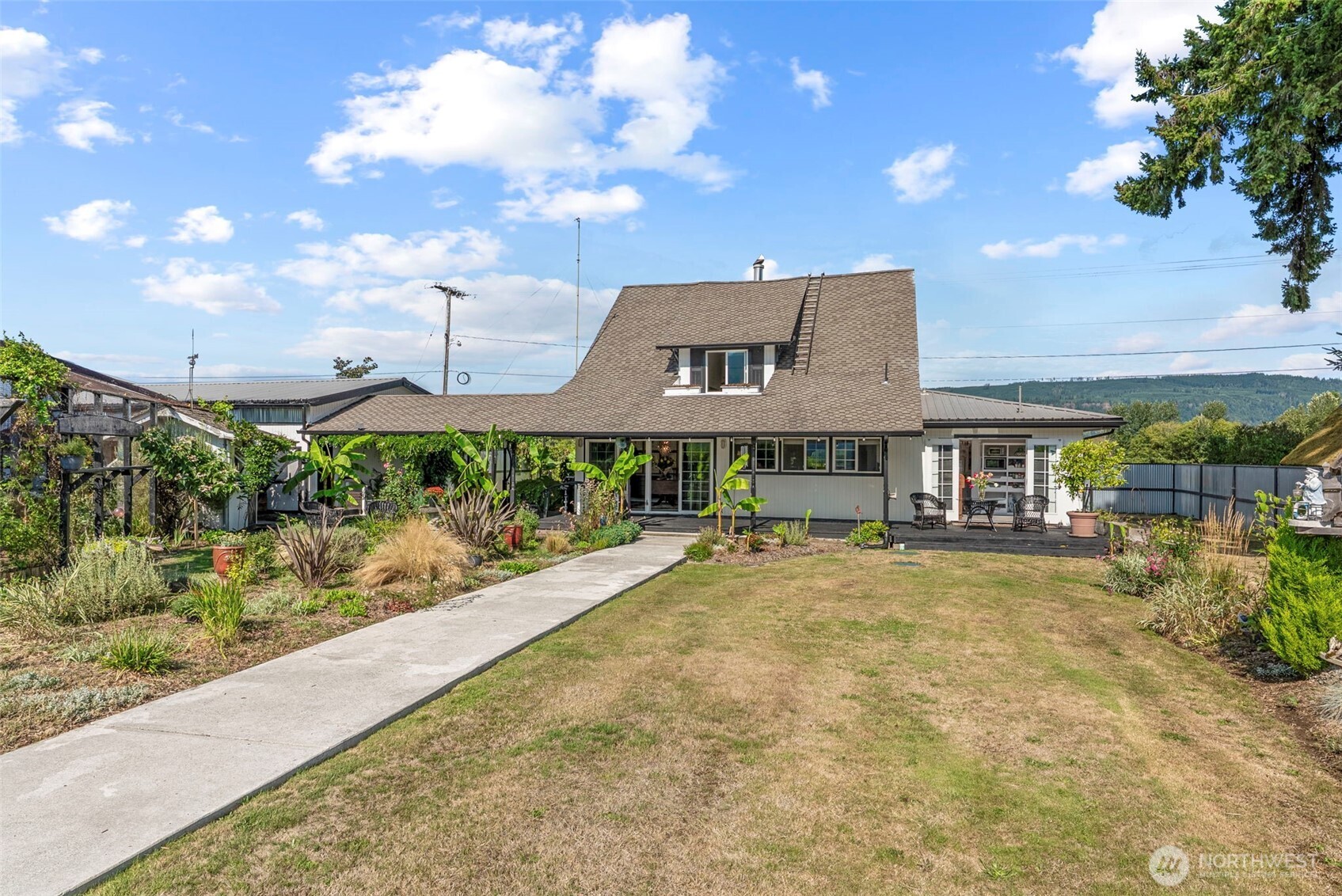 10 E Sunny Sands Road Cathlamet WA 98612