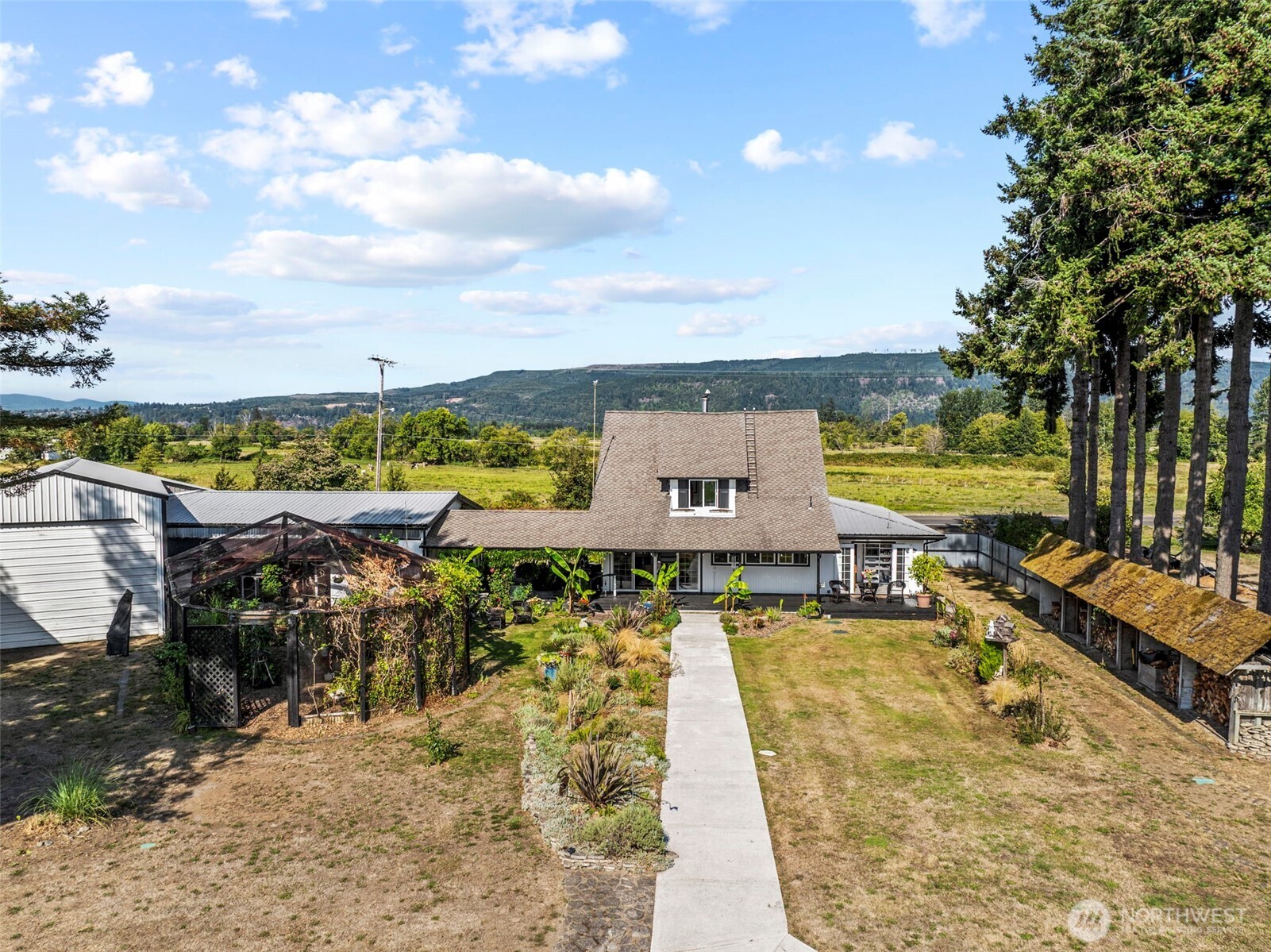 10 E Sunny Sands Road Cathlamet WA 98612