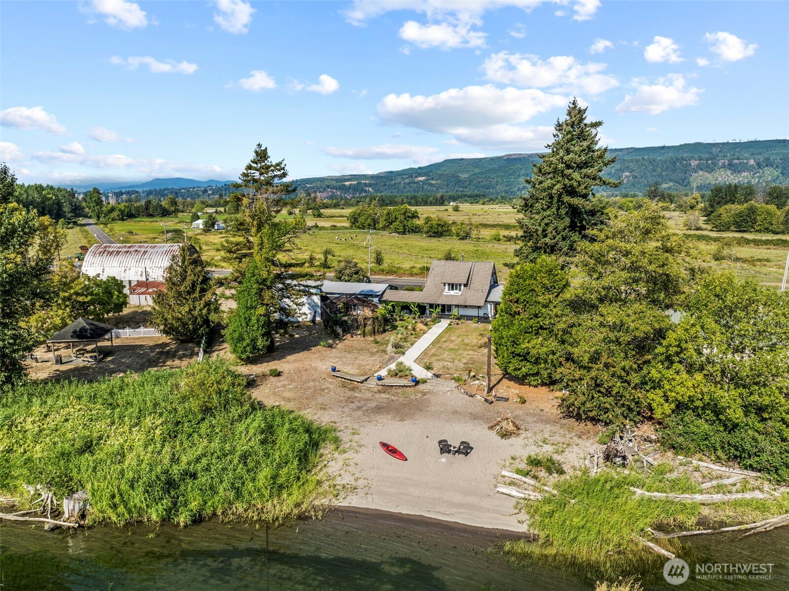 10 E Sunny Sands Road Cathlamet WA 98612