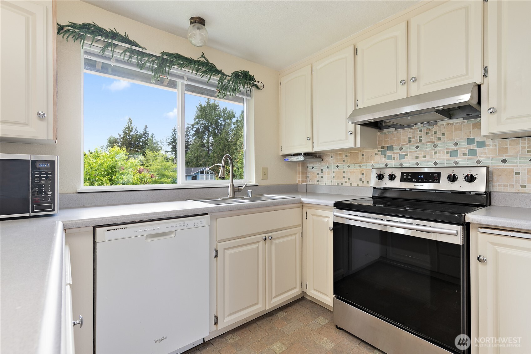 12236 SE 219th Place Kent WA 98031