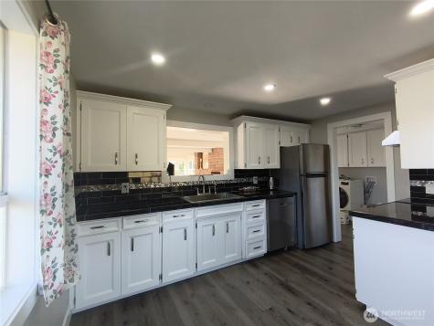 108 W Bartlett Road Lynden WA 98264