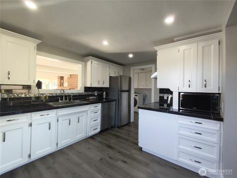 108 W Bartlett Road Lynden WA 98264