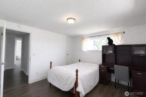 108 W Bartlett Road Lynden WA 98264