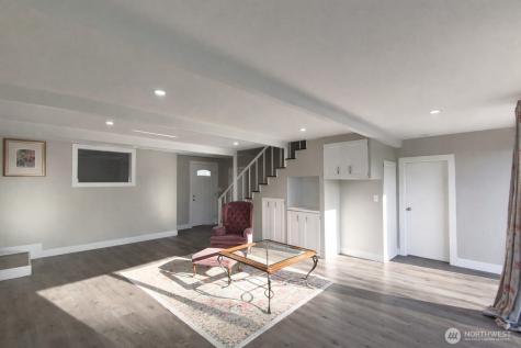 108 W Bartlett Road Lynden WA 98264
