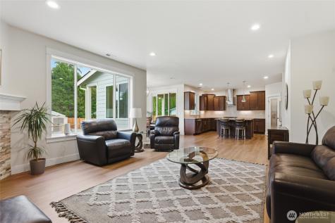 3109 108th Avenue E Edgewood WA 98372