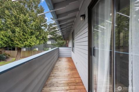 1826 S 330th Federal Way WA 98003