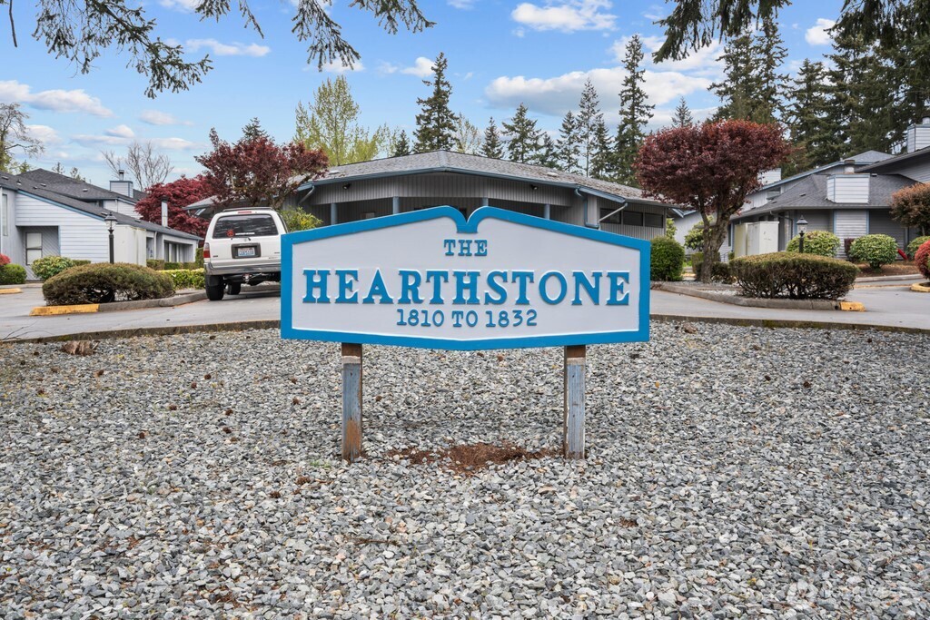 1826 S 330th Federal Way WA 98003