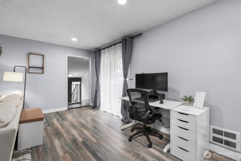 1826 S 330th Federal Way WA 98003