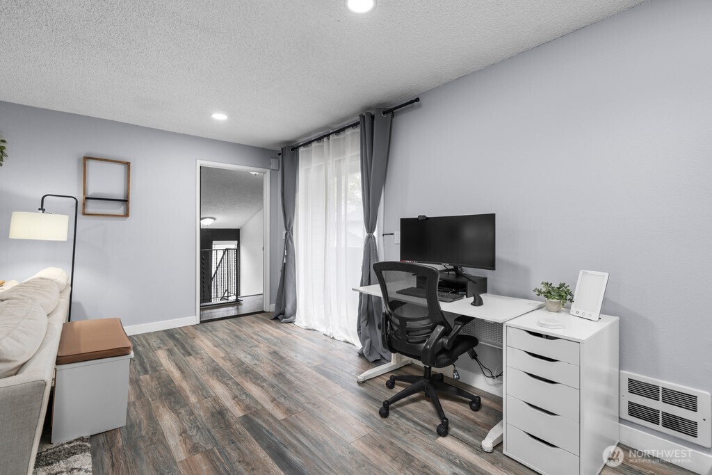 1826 S 330th Federal Way WA 98003