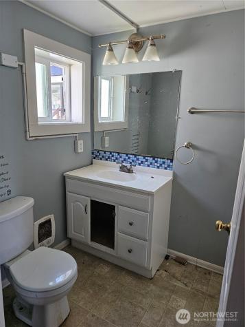 709 Monroe Street Hoquiam WA 98550