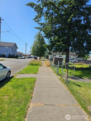 709 Monroe Street Hoquiam WA 98550