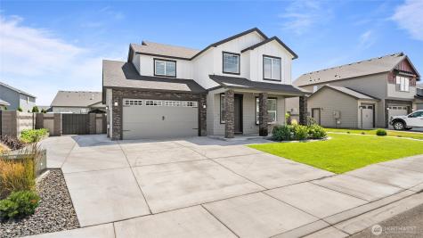 8215 Cardinal Peak Street West Richland WA 99353