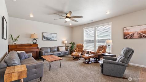 8215 Cardinal Peak Street West Richland WA 99353