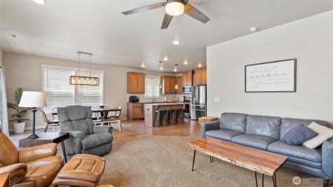 8215 Cardinal Peak Street West Richland WA 99353