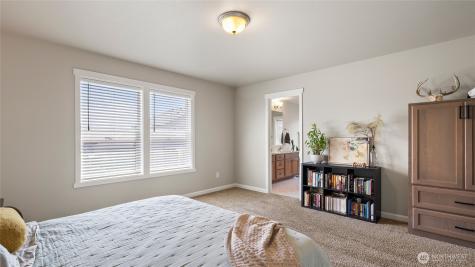 8215 Cardinal Peak Street West Richland WA 99353