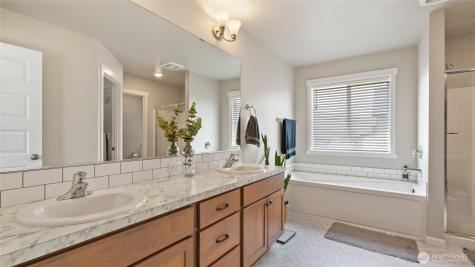 8215 Cardinal Peak Street West Richland WA 99353