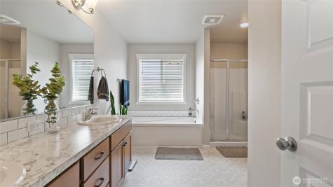 8215 Cardinal Peak Street West Richland WA 99353