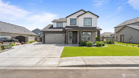 8215 Cardinal Peak Street West Richland WA 99353