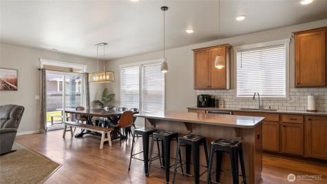 8215 Cardinal Peak Street West Richland WA 99353