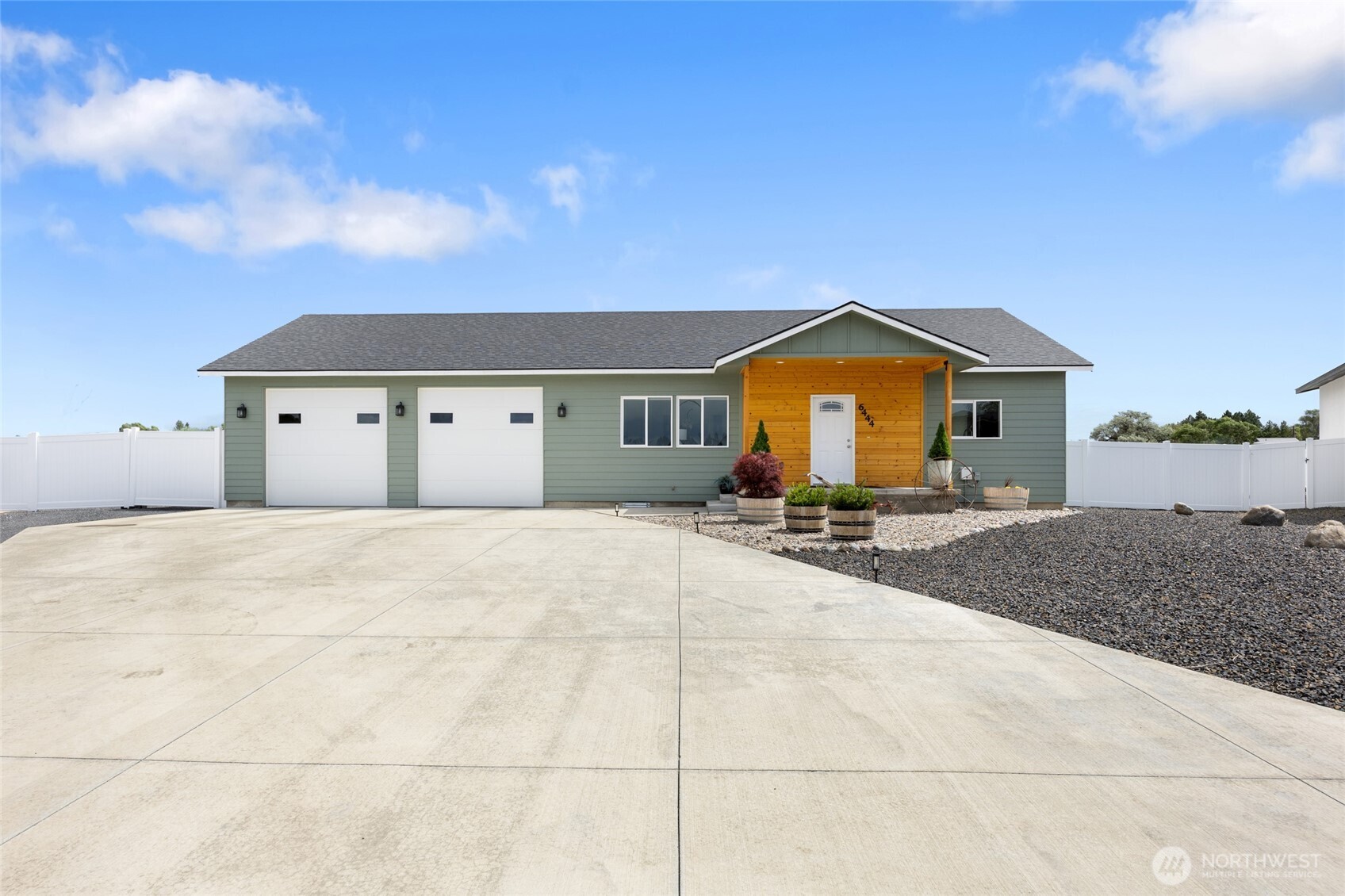 6444 Rd 2.05 NE Moses Lake WA 98837