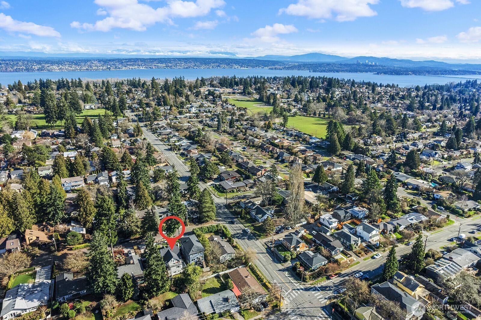 7511 41st Avenue NE Seattle WA 98115