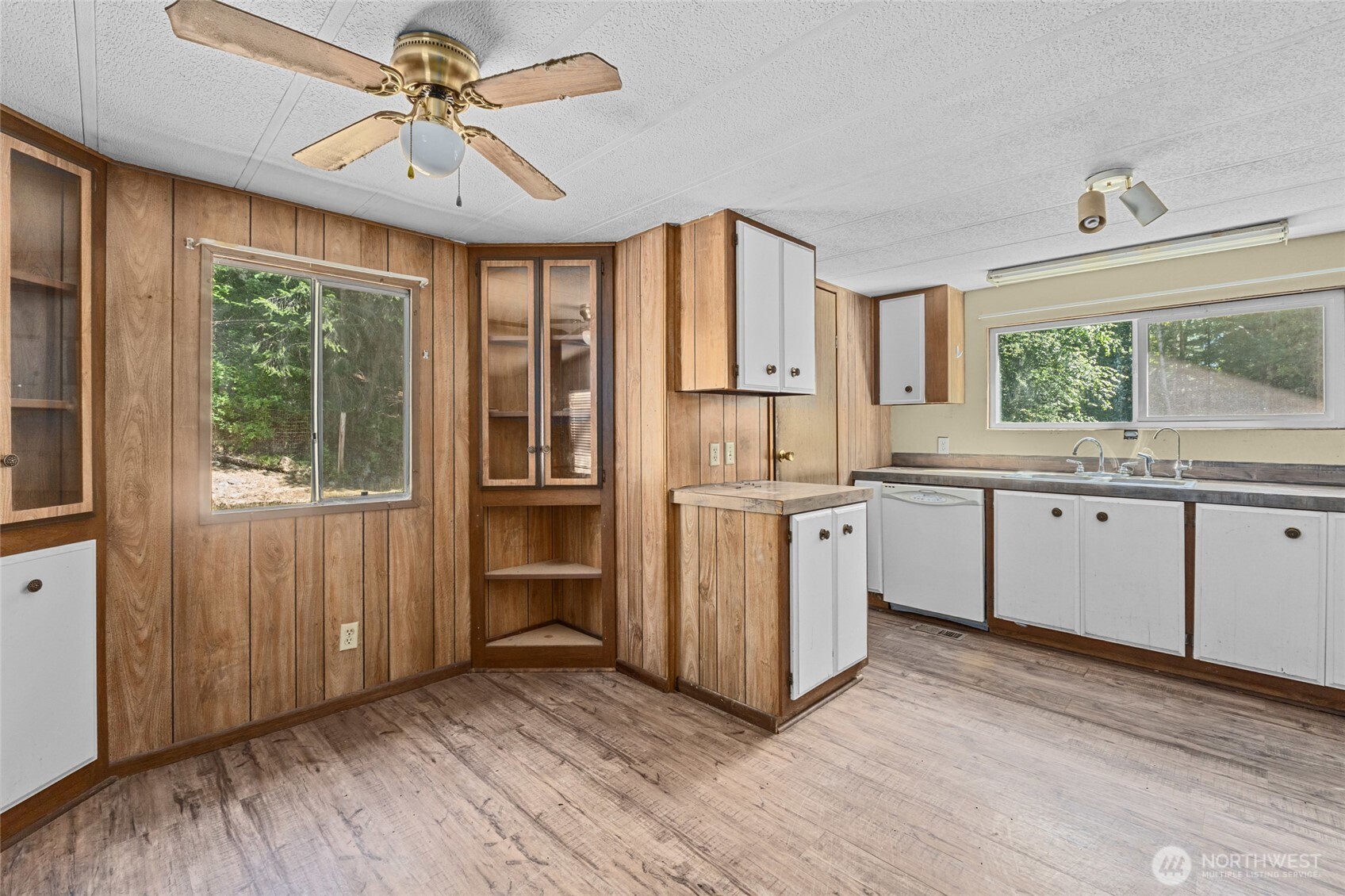 28922 Le Clerc Road N Ione WA 99139
