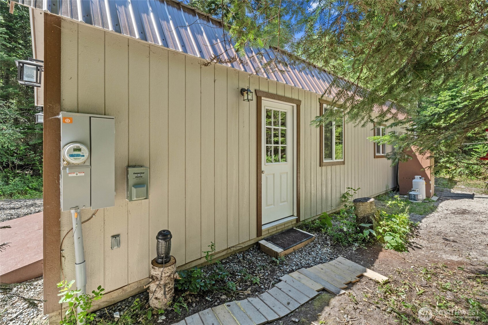 28922 Le Clerc Road N Ione WA 99139