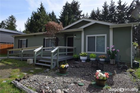 1707 Ginger Place E Port Orchard WA 98366