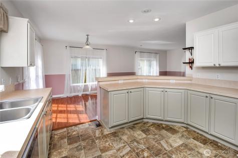 1707 Ginger Place E Port Orchard WA 98366