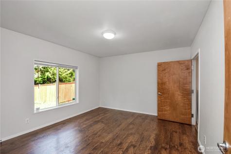 1707 Ginger Place E Port Orchard WA 98366