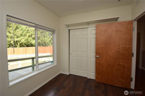 1707 Ginger Place E Port Orchard WA 98366