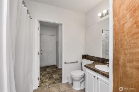 1707 Ginger Place E Port Orchard WA 98366