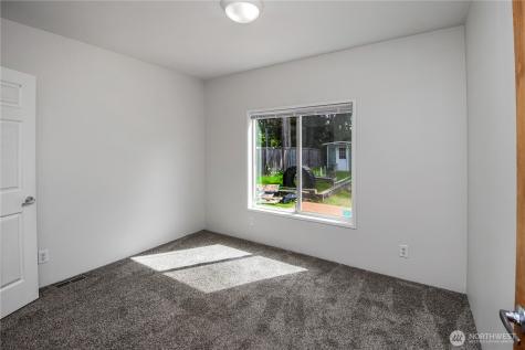 1707 Ginger Place E Port Orchard WA 98366