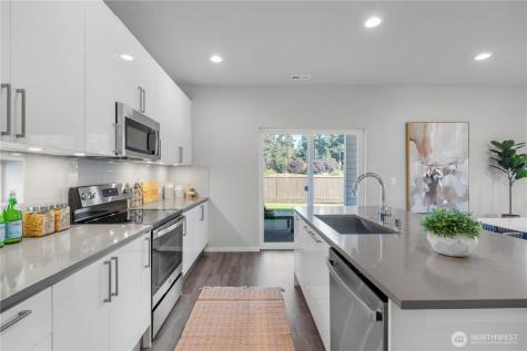 13826 Brookdale Lane E Tacoma WA 98445