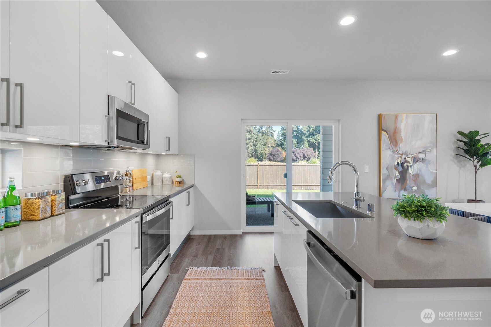 13826 Brookdale Lane E Tacoma WA 98445