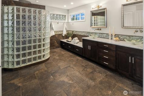 24865 NE 2nd Court Sammamish WA 98074