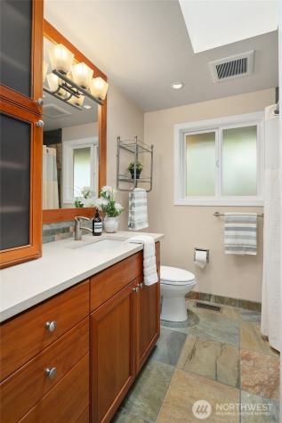 1516 184th Avenue NE Bellevue WA 98008