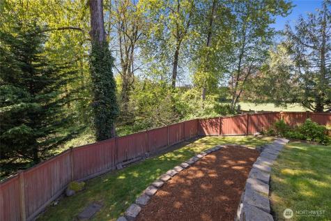 1214 S Cheyenne Court Tacoma WA 98405