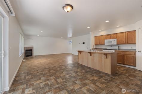 1214 S Cheyenne Court Tacoma WA 98405