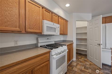 1214 S Cheyenne Court Tacoma WA 98405
