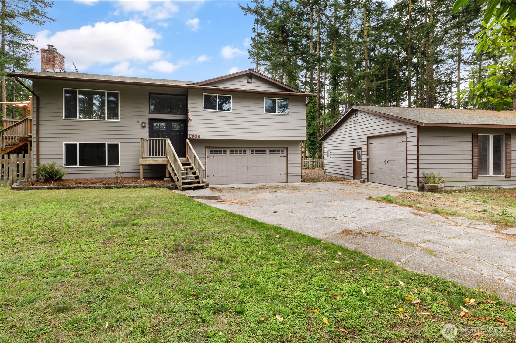 1904 Fir Woods Place Oak Harbor WA 98277