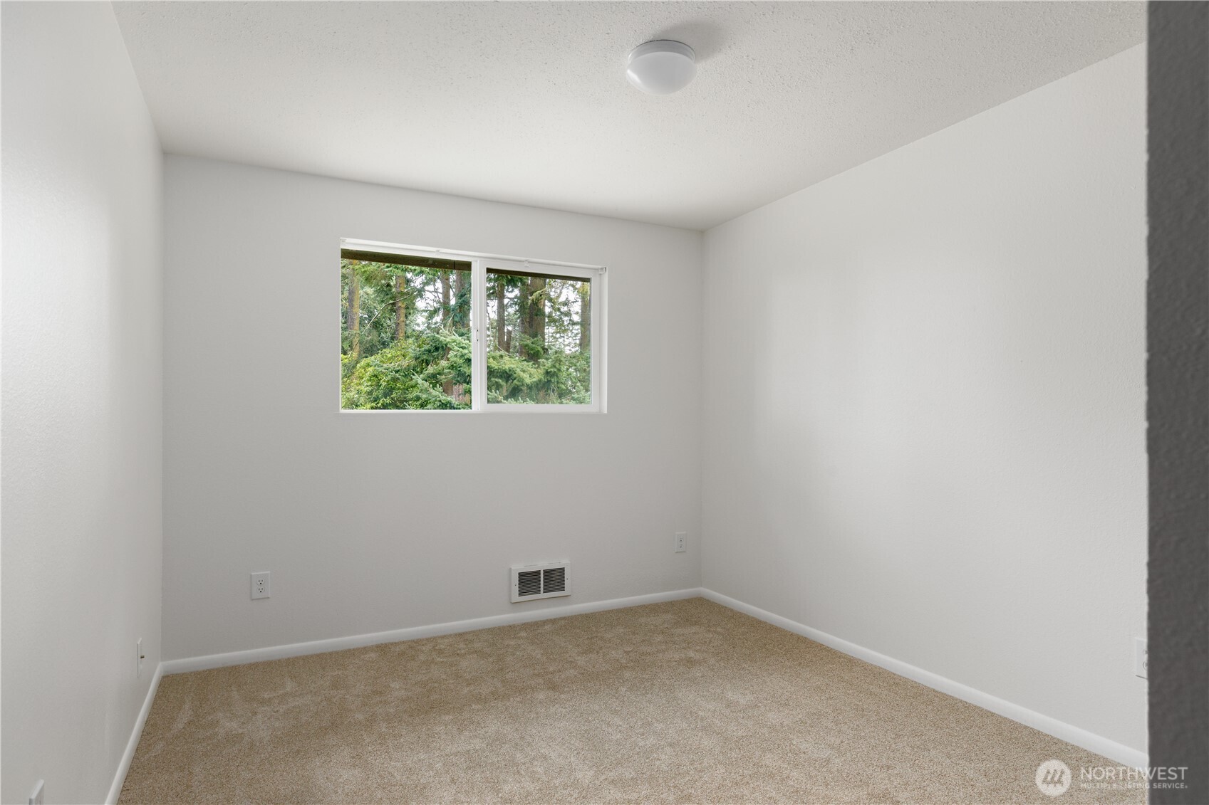 1904 Fir Woods Place Oak Harbor WA 98277