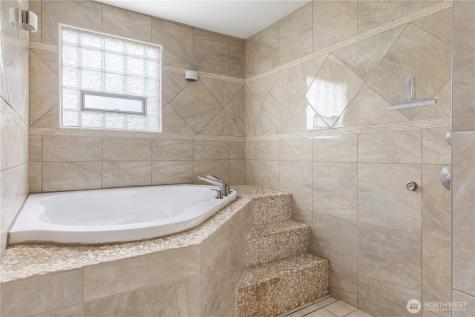 1904 Fir Woods Place Oak Harbor WA 98277