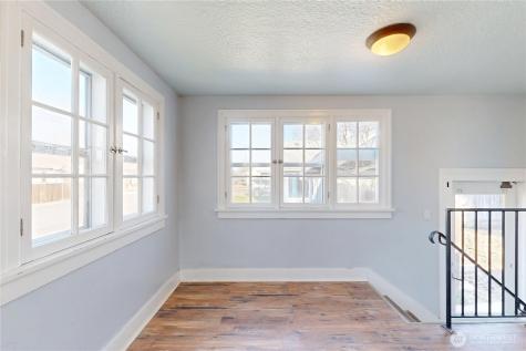 405 SE 8th Street College Place WA 99324