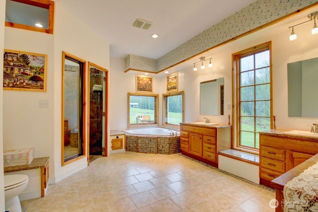 21214 Wildwood Place Sedro Woolley WA 98284